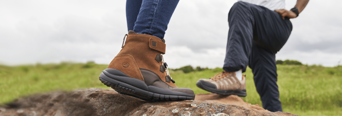 mens-womens-diabetic-footwear-shoes-for-foot-conditions-outside-on-rock